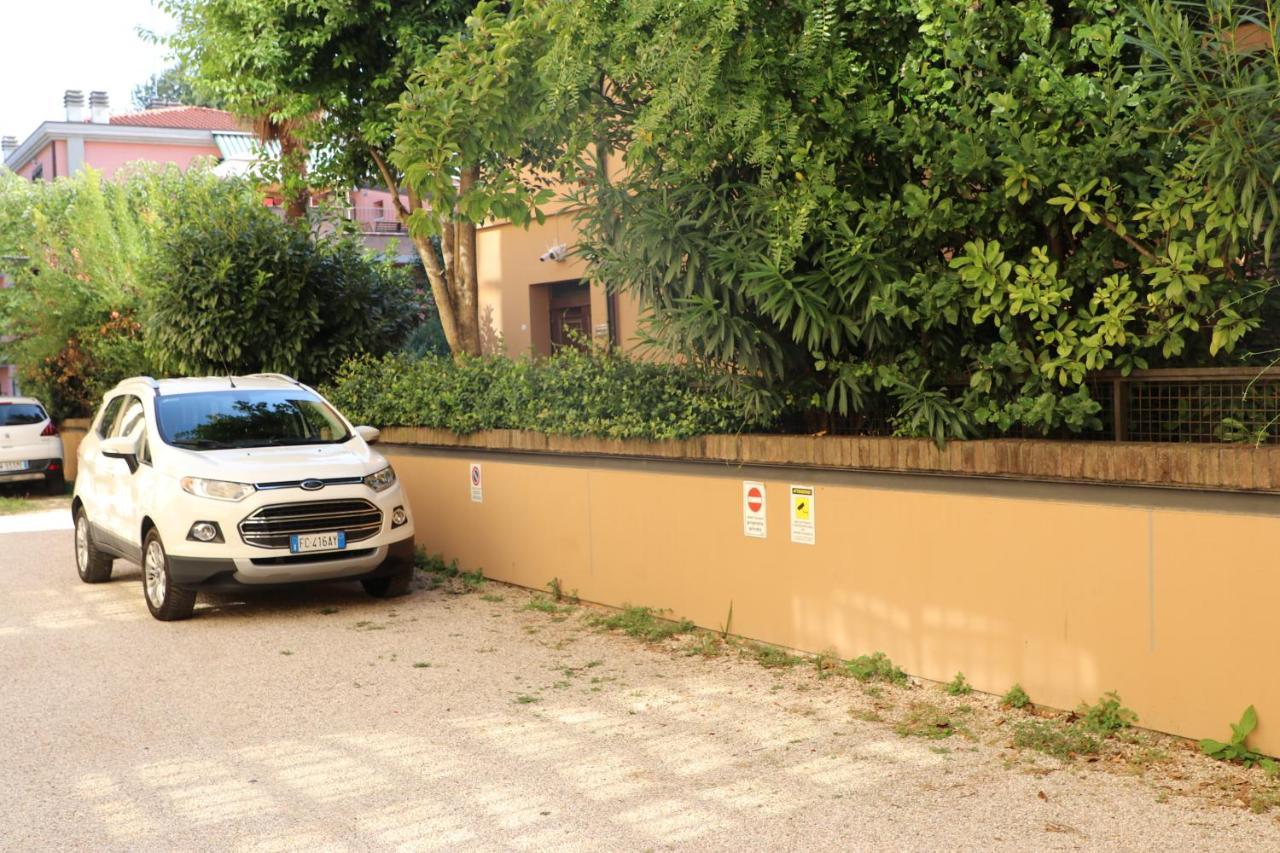 Paradiso24 Forlì Kültér fotó