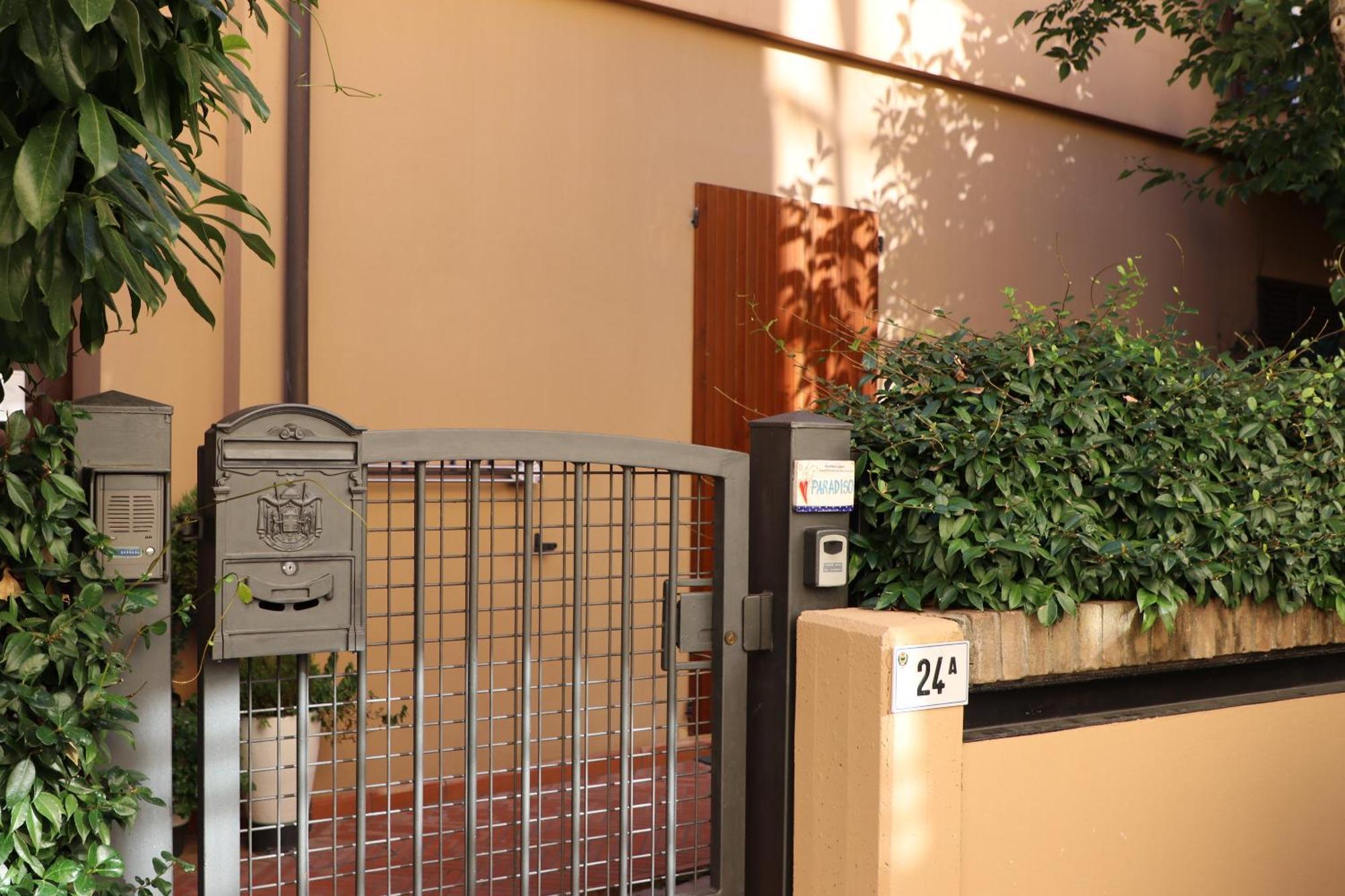 Paradiso24 Forlì Kültér fotó